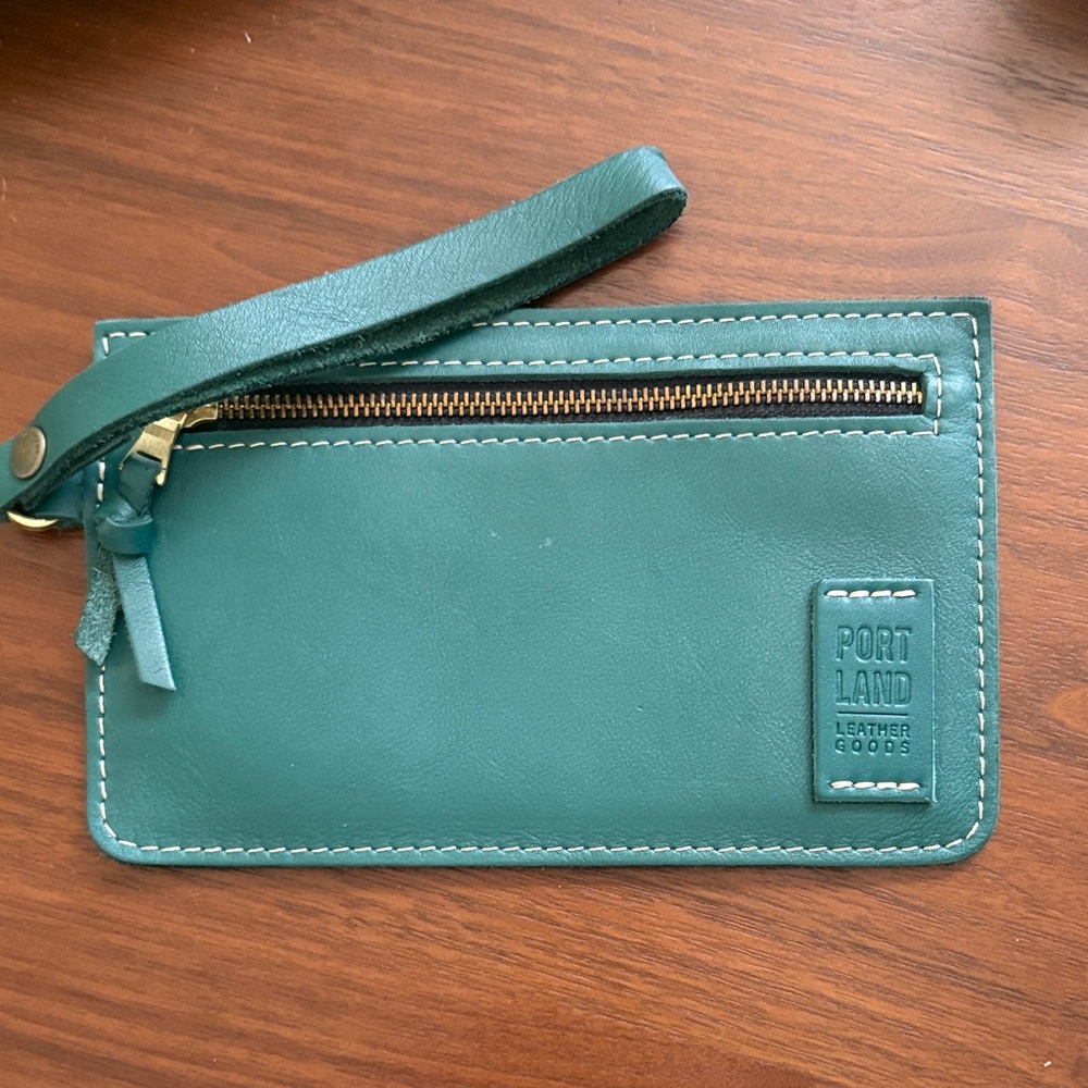 Portland Leather Teal Wristlet Like new